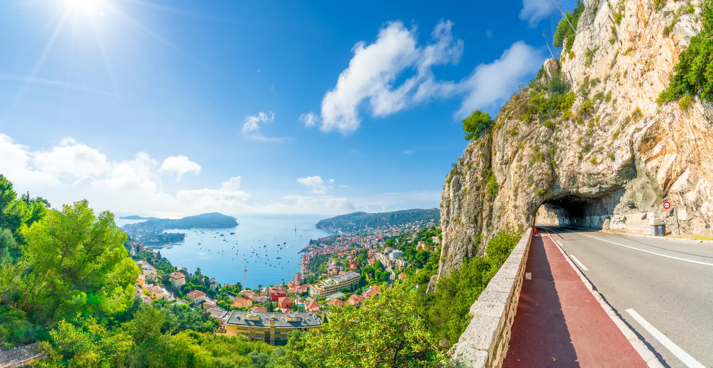 The coast road above Villefranche bay