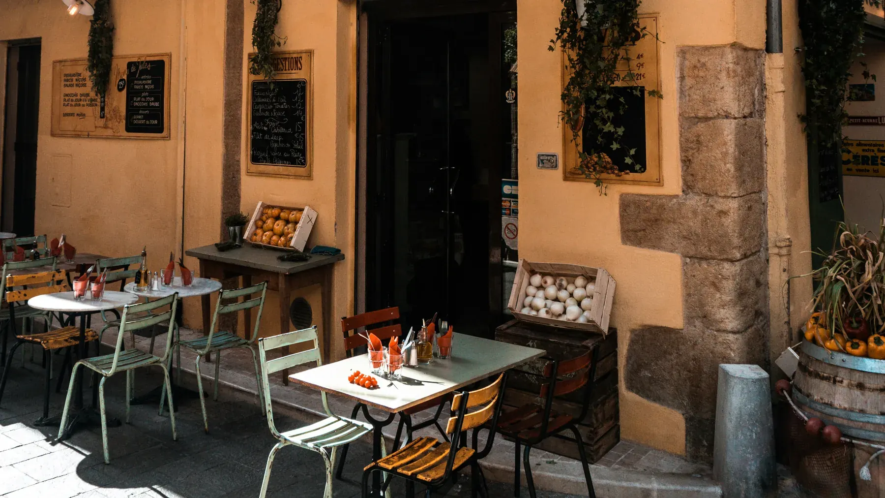 A restaurant terrace in Old Nice